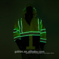 100% ANSI Polyester Hi Vis Jacke Winter, grün Sicherheit reflektierende Workwear Jacke mit Roll-Away Hood